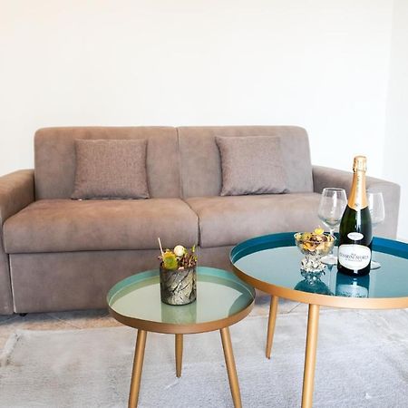 Fiera Apartment Pero Bagian luar foto